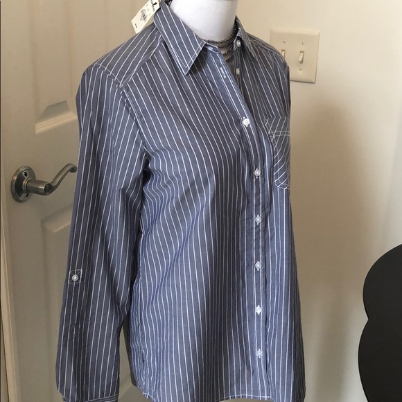 🆕💕EXPRESS💕 Chambray Striped Button Down Shirt - Picture 4 of 5